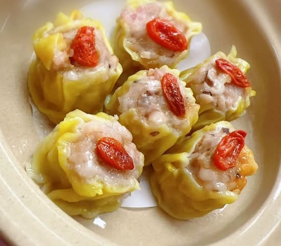 杞子冬菇燒賣 Pork & Mushroom Siu Mai with shrimp & Goji Berries (6Pc)